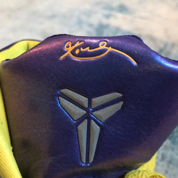 Kobe 9 Elite GS high tops in EUC- RARE!!! - Picture 4 of 8